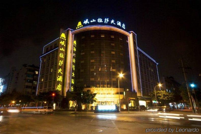 Minshan Lhasa Grand Hotel เฉิงตู ภายนอก รูปภาพ